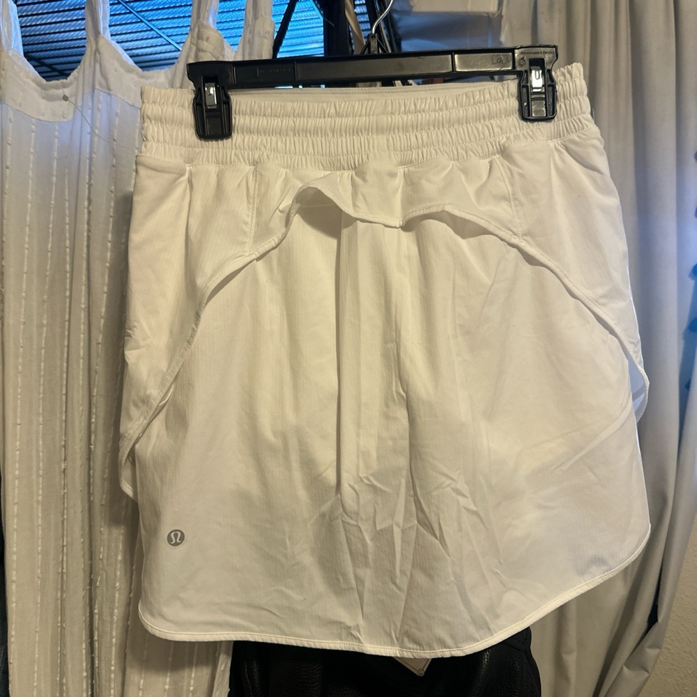 Lululemon skirt size 8